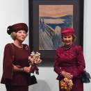 23. september: Dronning Sonja og Prinsesse Beatrix av Nederland er til stede ved åpningen av utstillingen Munch : Van Gogh ved Van Gogh-museet i Amsterdam. Foto: Sven Gj. Gjeruldsen, Det kongelige hoff